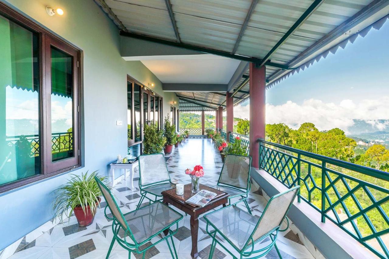 Stayvista At Cecil Cottages With Barbeque, Hill View Kasauli Exterior foto
