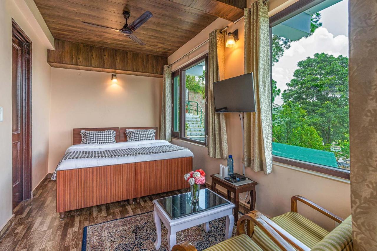Stayvista At Cecil Cottages With Barbeque, Hill View Kasauli Exterior foto