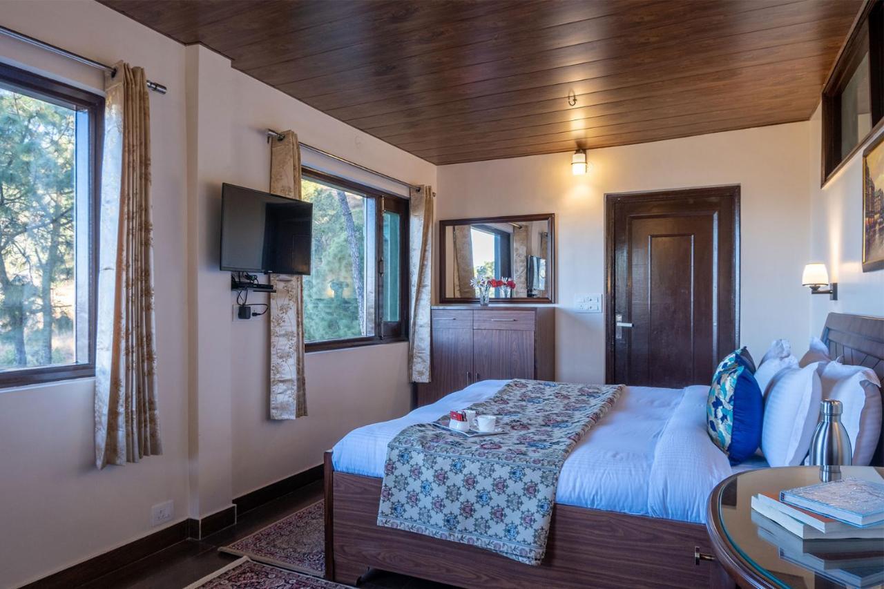 Stayvista At Cecil Cottages With Barbeque, Hill View Kasauli Exterior foto